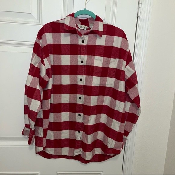Eddie Bauer 100% cotton medium M red white plaid flannel button shirt long sleev - Picture 3 of 5
